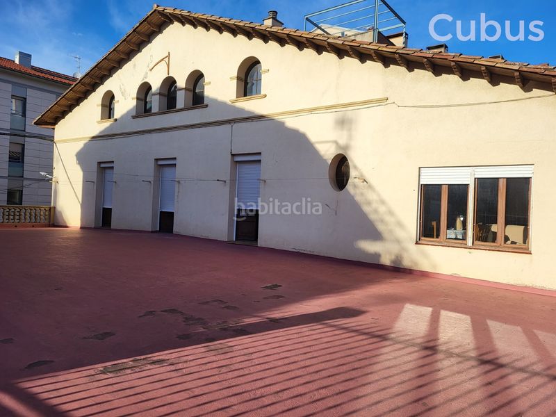 Foto 9b90a5f0-7ae9-4b9d-b996-06a2a8f7cf46. Casa adossada amb calefacció aparcament a Olot