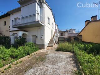 Casa aparellada a Olot