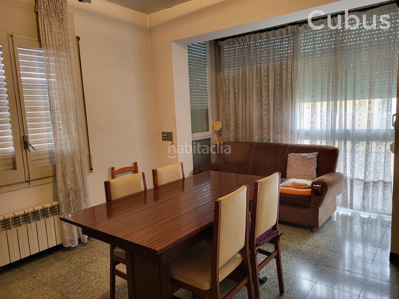 Foto 75c5fcd2-6290-48a4-a003-e919fd920c59. Casa pareada en Olot