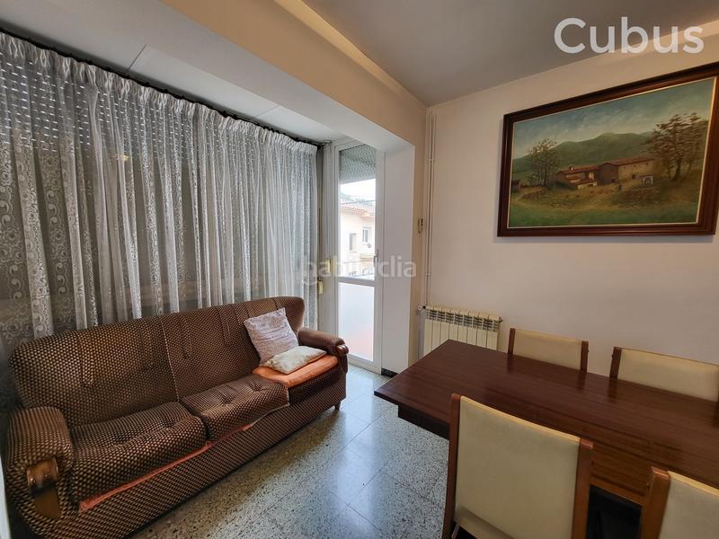 Foto c8dfe090-5fc0-46fb-a0c9-a8357c14b8b0. Casa pareada en Olot