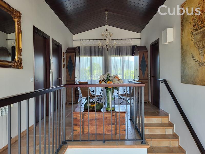 Foto 1a5bb3fa-001a-4472-acfd-1a6ed65f7873. Casa con riscaldamento parcheggio in Vall d´en Bas (La)