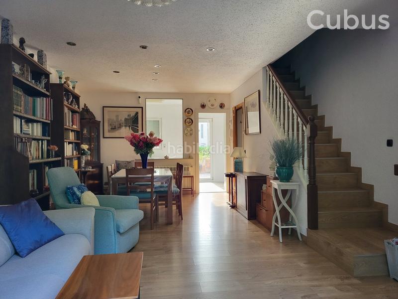 Foto 532c33bb-06da-481f-9e0f-c01771f74e83. Casa adossada amb calefacció aparcament a Olot