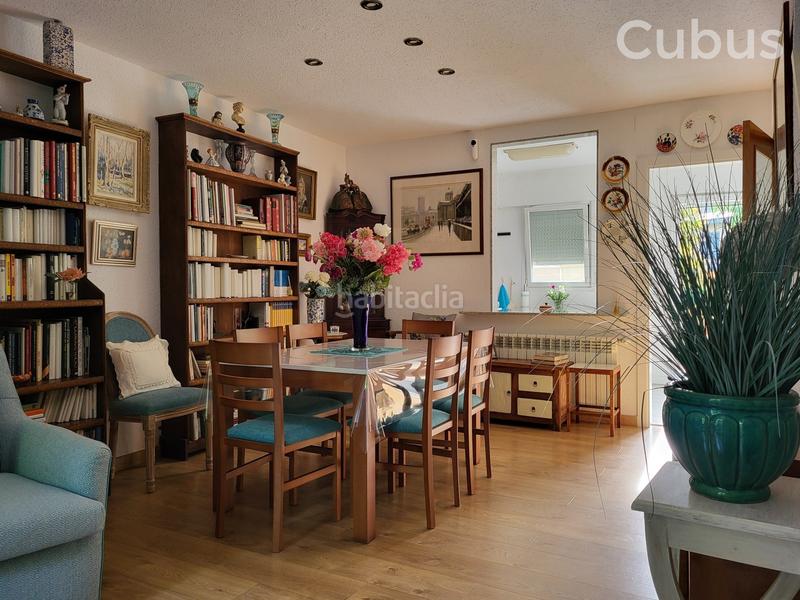 Foto 6038bfc2-48f4-4ad3-b3ad-76520d2dd5eb. Casa adossada amb calefacció aparcament a Olot