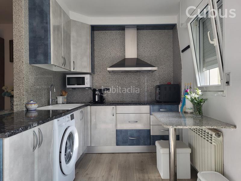 Foto 8697e401-d8f0-4ef2-9bdd-efdd244c5ca4. Casa adossada amb calefacció aparcament a Olot