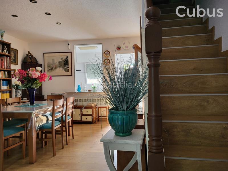 Foto e2e44d8a-f7d1-4a4d-ad17-380306f75695. Casa adossada amb calefacció aparcament a Olot