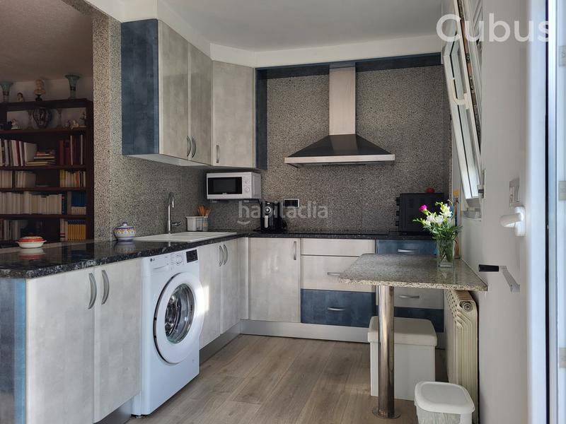 Foto f1141b99-e64b-49f7-9d4a-9d0f953db7bb. Casa adossada amb calefacció aparcament a Olot