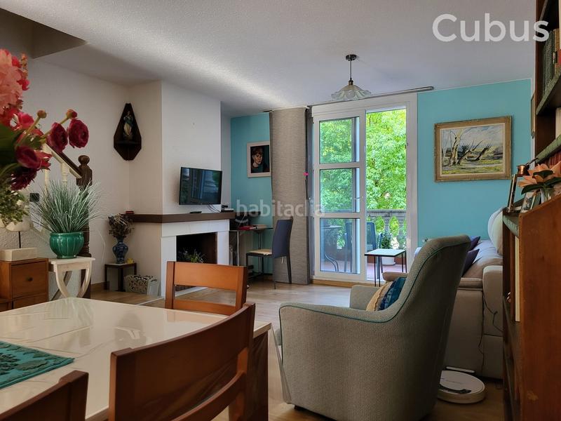 Foto f9b9f910-fdc4-4b1e-82ba-4b18ef0dec61. Casa adossada amb calefacció aparcament a Olot