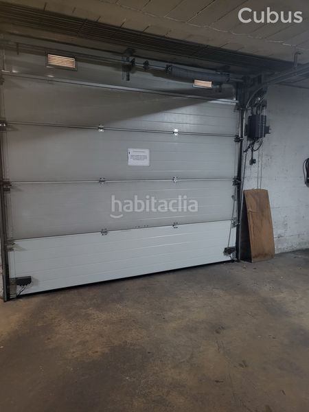 Foto 120e8513-d388-4068-b194-6400eeb66fd4. Aparcament cotxe a Olot
