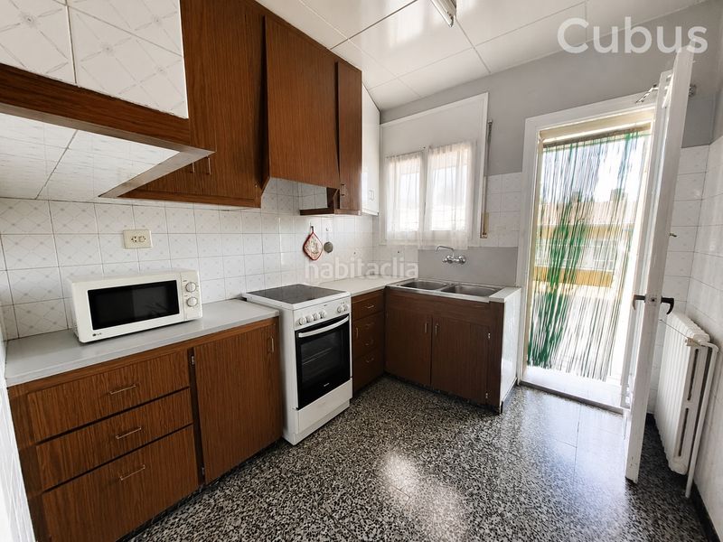 Foto 41d80124-1821-4b09-8bfd-300abefb6752. Casa amb calefacció aparcament a Olot