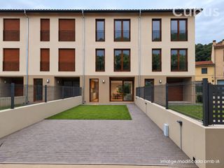 Reihenhaus in Vall d´en Bas (La)