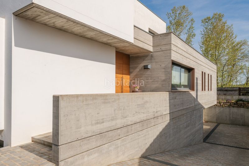 Foto c0a3cf8f-643c-4322-8c3c-cc683f67caf3. Casa a Cornellà del Terri