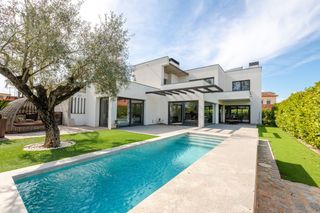 Casa a Cornell� del Terri