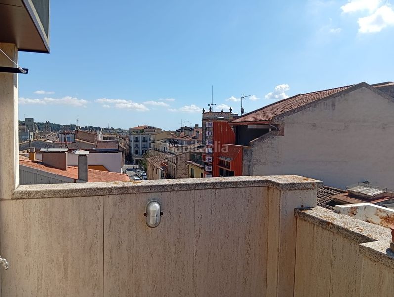 Foto 7098f1af-9861-468d-8223-de693201a18e. Àtic amb calefacció a Banyoles