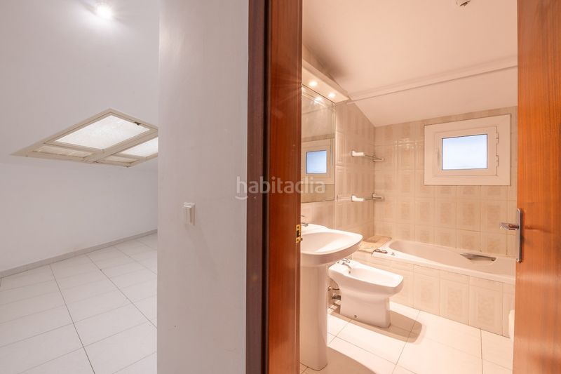 Foto c9880e17-90da-4aea-a672-f433e1d25b26. Dúplex en Banyoles