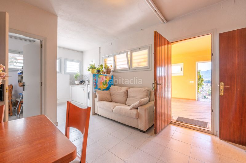 Foto 4bad2b22-9cdd-434e-b1cb-74bdb0c8d321. House with parking pool in Banyoles