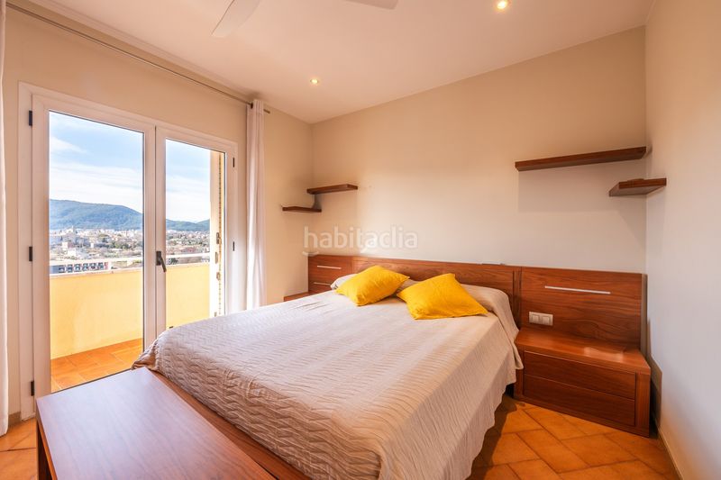Foto b5bd0061-edb1-48e9-b1e9-0fb385f7f81f. House with parking pool in Banyoles