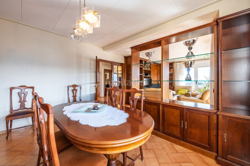Foto b6dab44a-42c9-43dd-ae44-91dc8a1a3609. House with parking pool in Banyoles