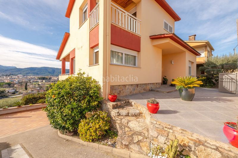 Foto dffa2a40-8288-4a71-8c63-51bf202af517. House with parking pool in Banyoles