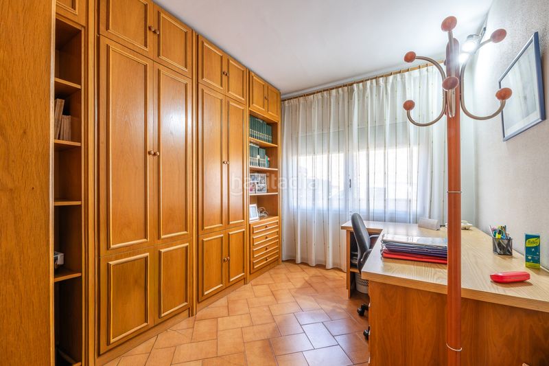 Foto ea8f5412-bbac-4b26-8789-32eecac1c2df. House with parking pool in Banyoles