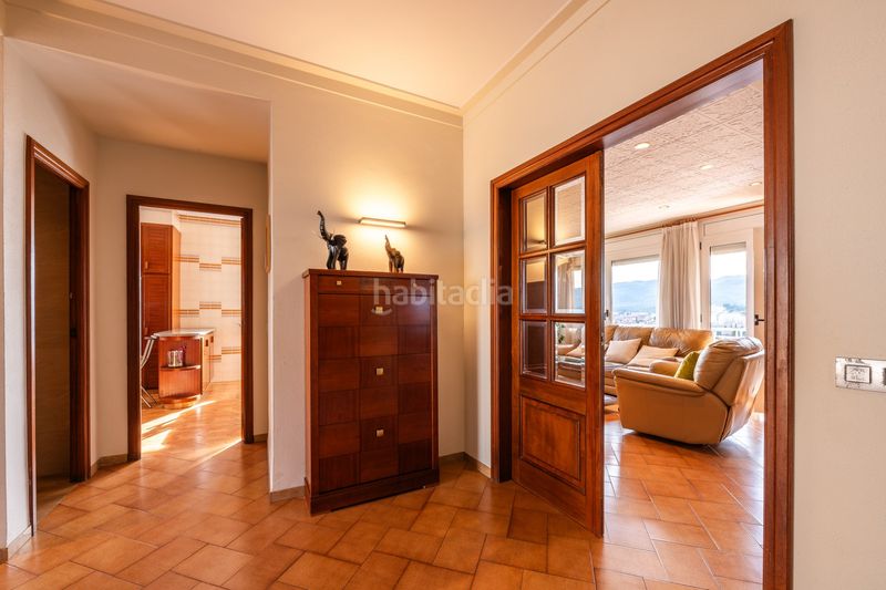 Foto f852fef6-00a7-413f-9ec3-762b631a4aa5. House with parking pool in Banyoles