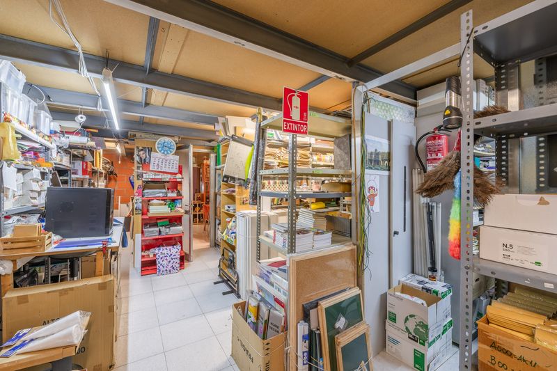 Foto ac437cb0-a177-4ec2-9e9a-a58e88aad933. Local comercial a Banyoles