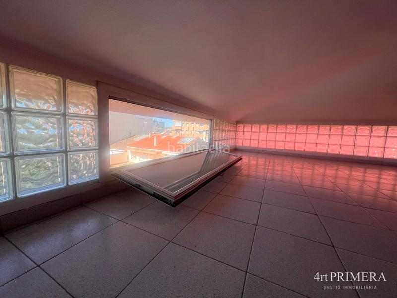 Foto 0bf92fb3-4e30-4912-8666-1ebb357cffcc. Loft ¡loft abuhardillado , junto a calle girona! en Granollers