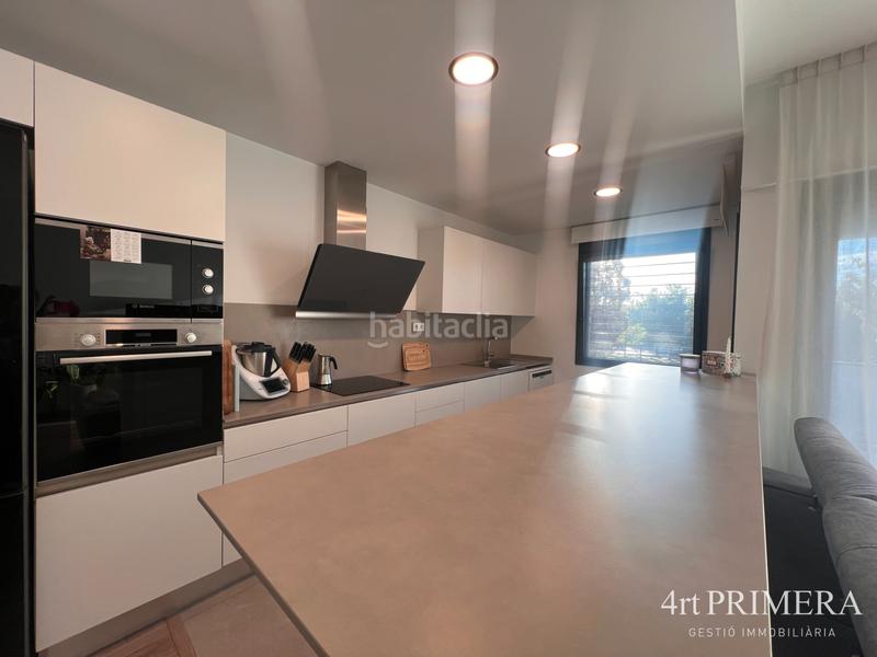 Foto b84e1407-d209-4cf1-8c9b-035b7dd8218e. Pis amb calefacció aparcament a Lledoner Granollers