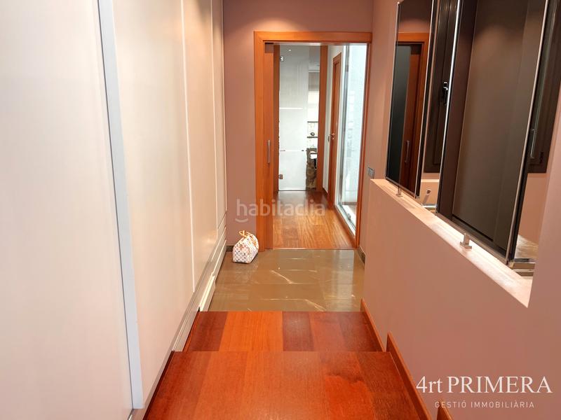 Foto 09fec667-1313-47c7-8a6e-8be66682fd1f. House with fireplace heating parking in Centre Granollers