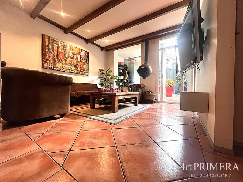 Foto 6ab20139-bbc2-4c1b-81cc-cfcb11f7f0b1. House with fireplace heating parking in Centre Granollers