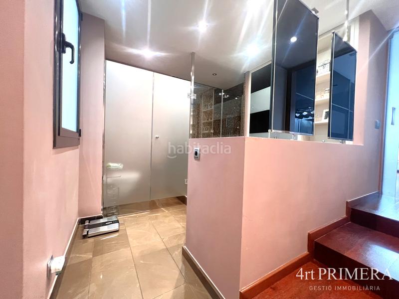 Foto 86b5b215-b52e-4b01-a1ae-915071411aee. House with fireplace heating parking in Centre Granollers