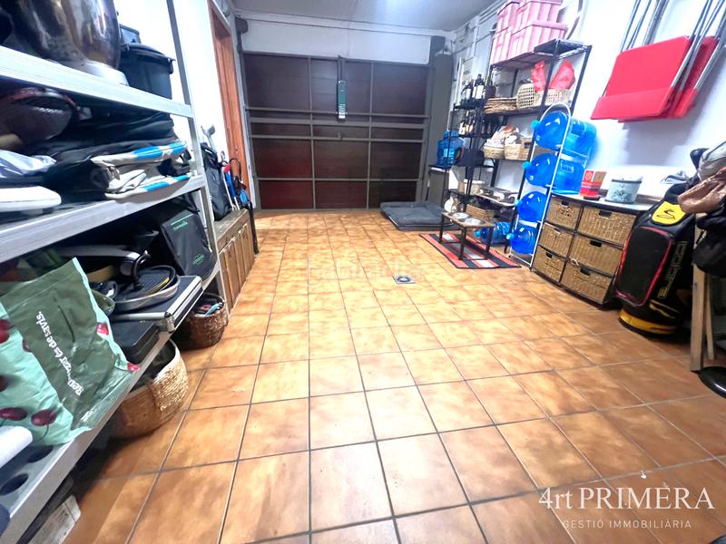 Foto bb5636c1-223d-4217-bd5a-7909b12ba043. House with fireplace heating parking in Centre Granollers