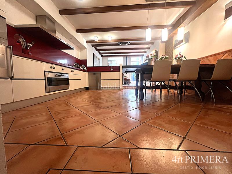 Foto c7df8cb0-f7b9-4b89-b5f6-41b9c12c83f2. House with fireplace heating parking in Centre Granollers