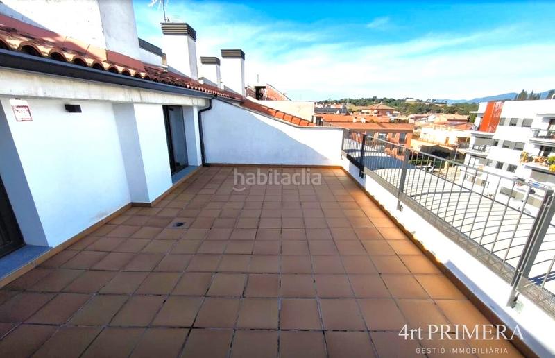 Foto 2a9c70f7-31d7-47cd-9037-32a802a3d0f5. Duplex con riscaldamento parcheggio piscina in Llinars del Vallès