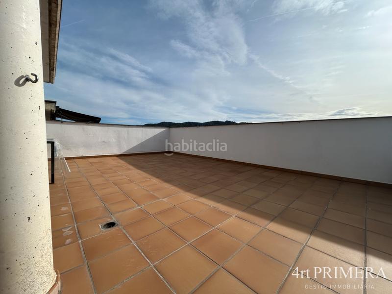 Foto 7ed8215c-5e76-40a6-98f4-fc46927ceb02. Duplex con riscaldamento parcheggio piscina in Llinars del Vallès