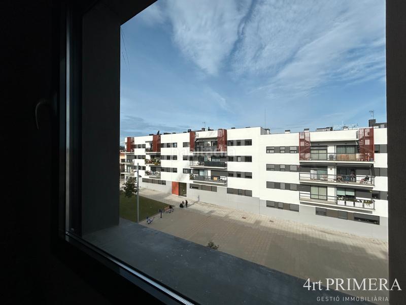 Foto bb55bd49-5382-4637-9d3b-ce2f13fceee0. Duplex con riscaldamento parcheggio piscina in Llinars del Vallès