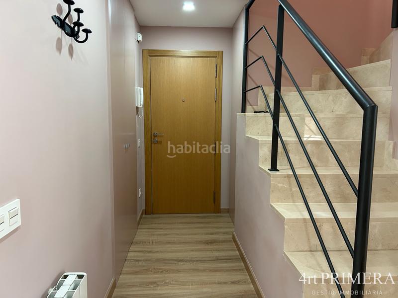 Foto f2546ae8-a677-4701-8a9e-39c67576ed8f. Duplex con riscaldamento parcheggio piscina in Llinars del Vallès