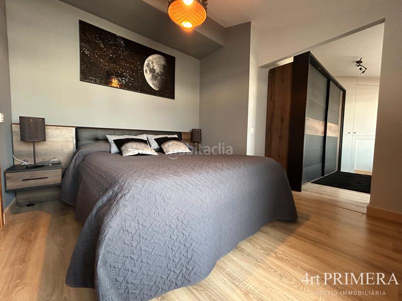 Foto fa9ee256-20f9-492f-878c-72b6eee0a77c. Duplex con riscaldamento parcheggio piscina in Llinars del Vallès