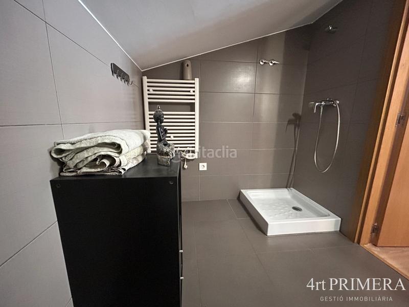 Foto ff8d59cc-1786-433b-b8ac-c11fd46fc6fd. Duplex con riscaldamento parcheggio piscina in Llinars del Vallès