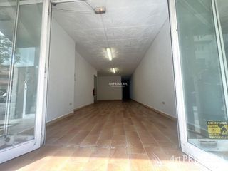 Local Comercial a Sant miquel. Local con salida de humos.