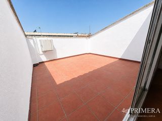 Lloguer Tríplex a Centre. Encantador tríplex con entrada independiente en pleno centro de