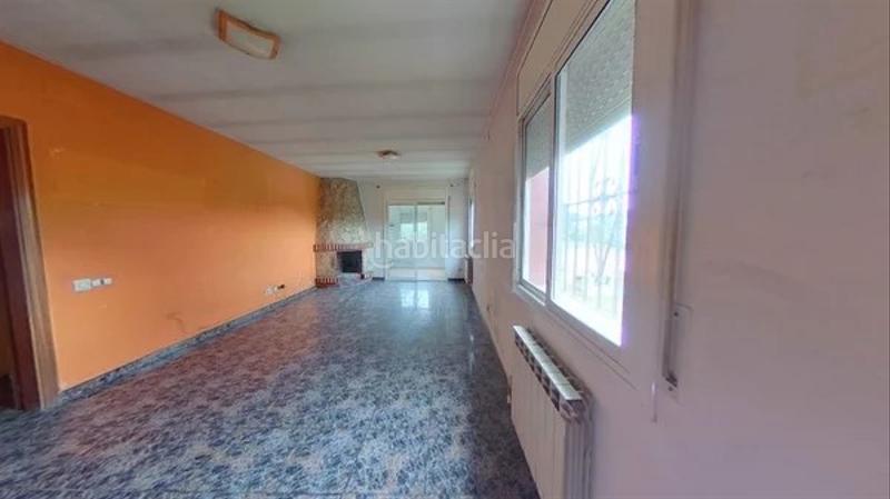 Foto 19664cd7-c7d7-4f56-bcb3-95eb3272caee. Casa adossada amb calefacció a Aiguaviva Parc Vidreres