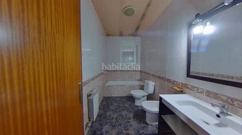 Foto 9c0d3ac6-3805-4a78-b8f5-daf56037e526. Casa adossada amb calefacció a Aiguaviva Parc Vidreres