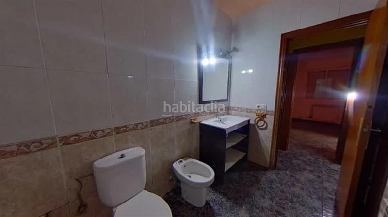 Foto d14dd561-67cf-4445-9ab4-372df86d7b7f. Casa adossada amb calefacció a Aiguaviva Parc Vidreres