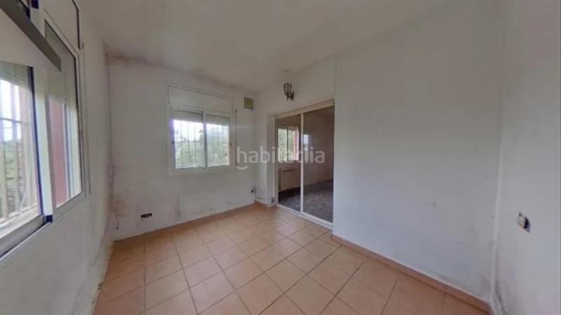 Foto e4b9ab3a-24ef-437f-900c-04cc0d7c6683. Casa adossada amb calefacció a Aiguaviva Parc Vidreres