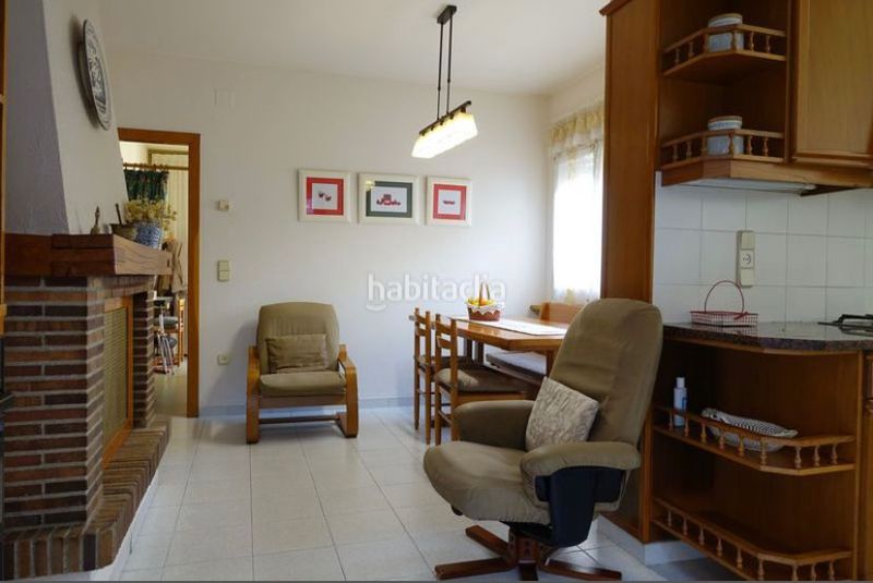 Foto cf0f7e97-de47-4649-9be9-d07fc9d120b3. Casa amb calefacció a Eixample Sud-Migdia Girona