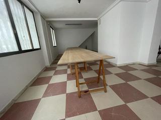 Local Comercial  Calle zorita. Local planta baja y entresuelo