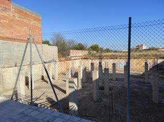 Édifice à Madrigal. Edificio en construcción