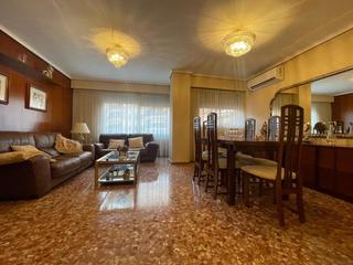 Etagenwohnung in Parque Geólogo José Royo Gómez