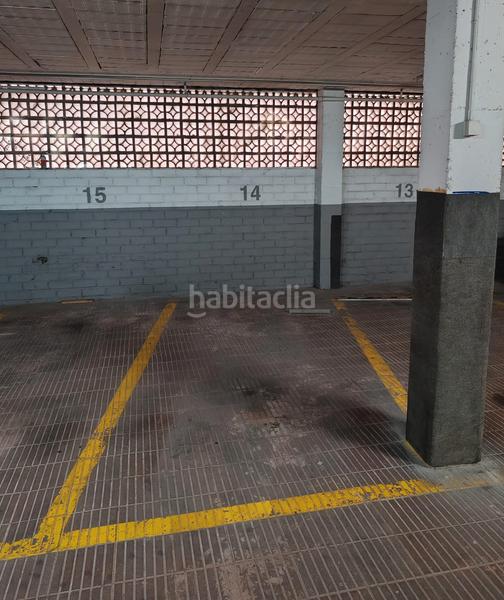 Foto 575bf938-c57c-42cd-863f-1188e3021624. Parking coche en Sant Andreu de la Barca