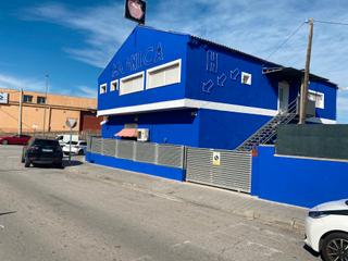 Locale commerciale in Carrer de la Torre Bovera